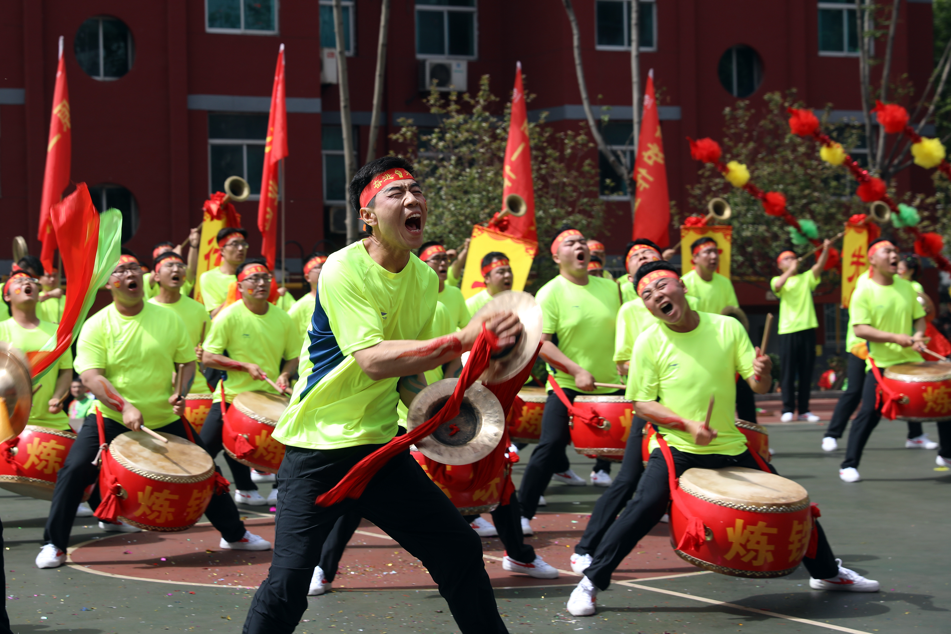 鼓足干勁-工會-孫超超